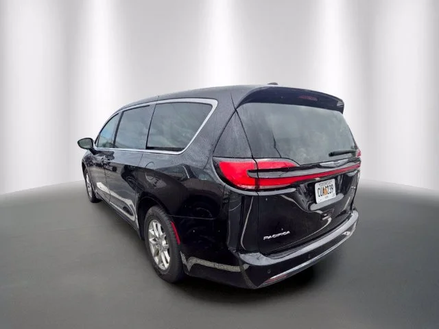 2C4RC1BG3RR151562