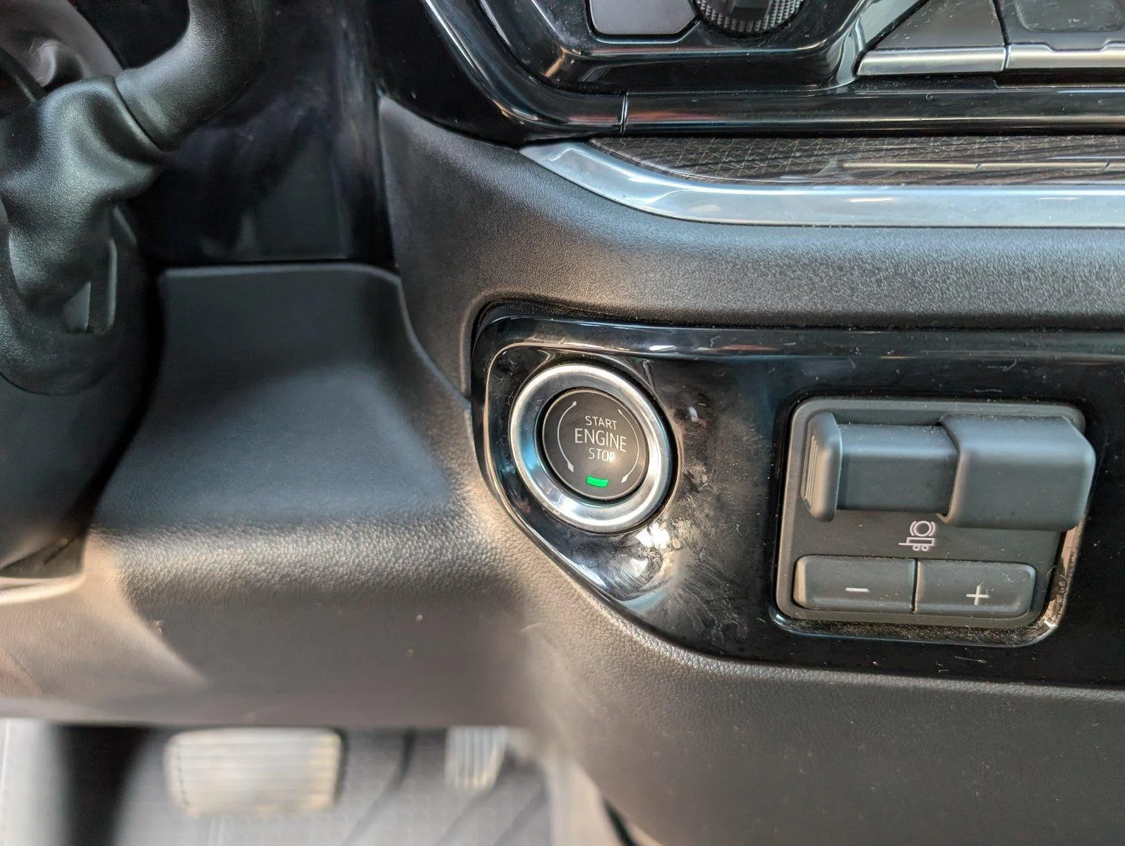 Used 2026 White Sands Chevrolet RST image 22