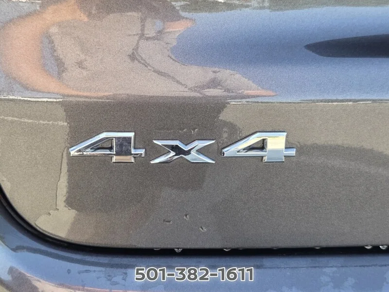 Used 2024 Baltic Gray Metallic Clearcoat JEEP LATITUDE 4X4 image 14