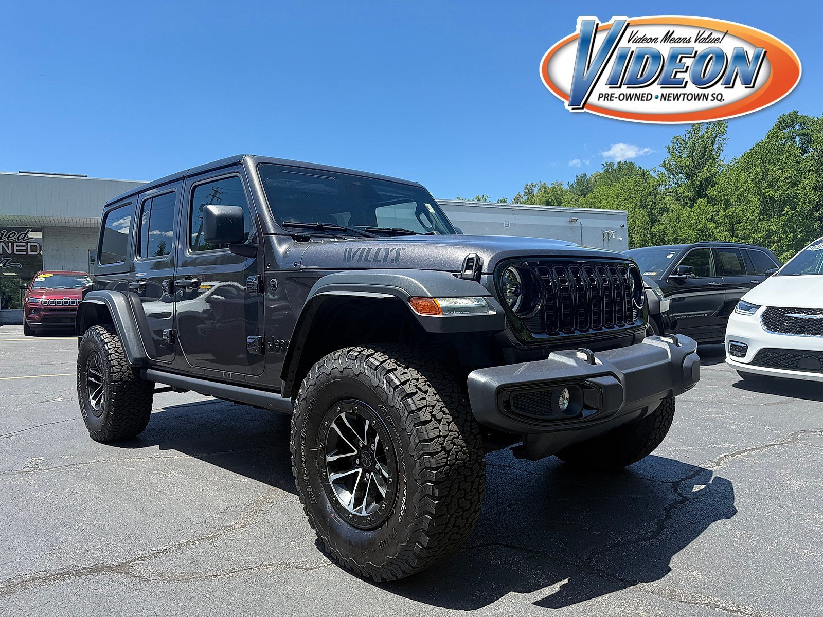 Used 2026 Granite Crystal Metallic Clearcoat Jeep Willys image 1