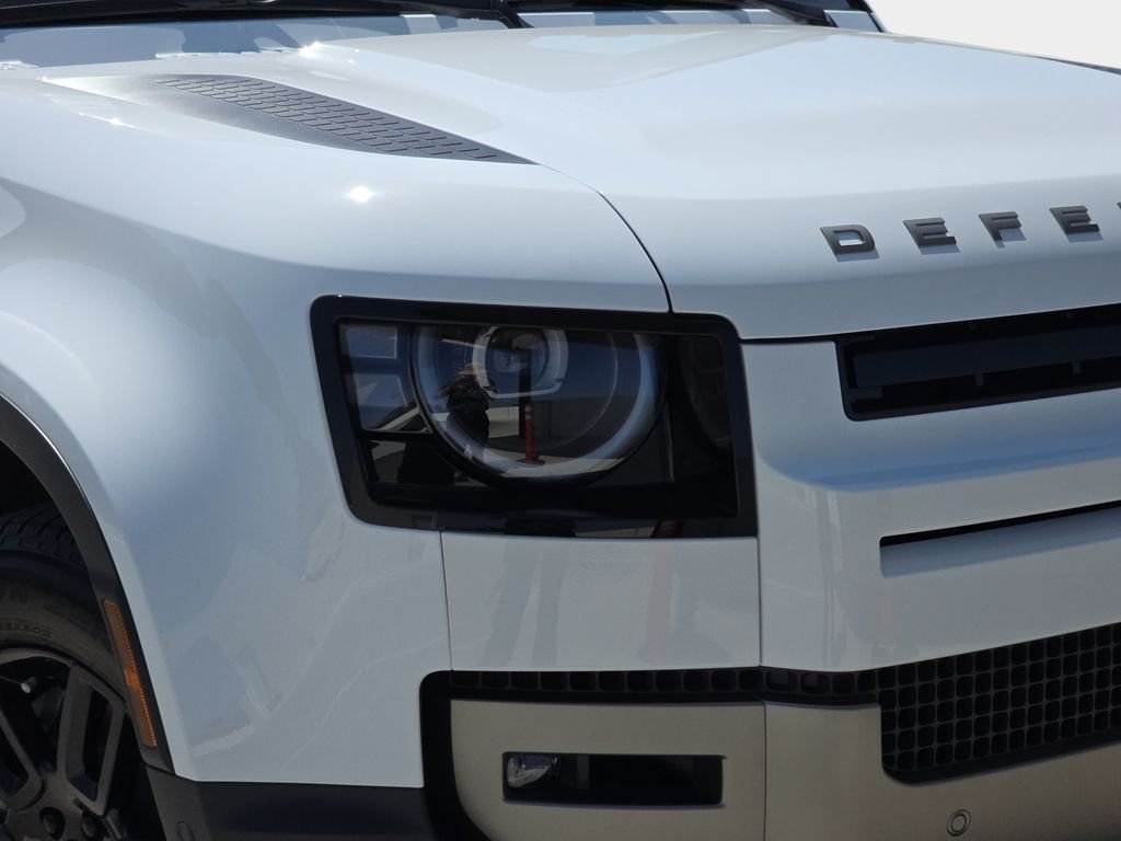 New 2026 Fuji White Land Rover S image 33