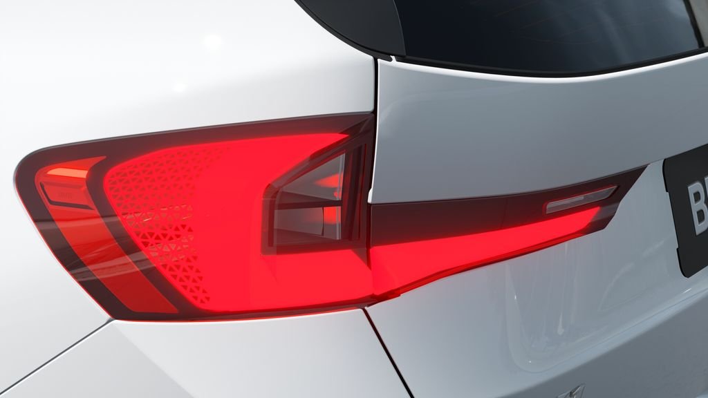 New 2026 Alpine White BMW xDrive28i image 34