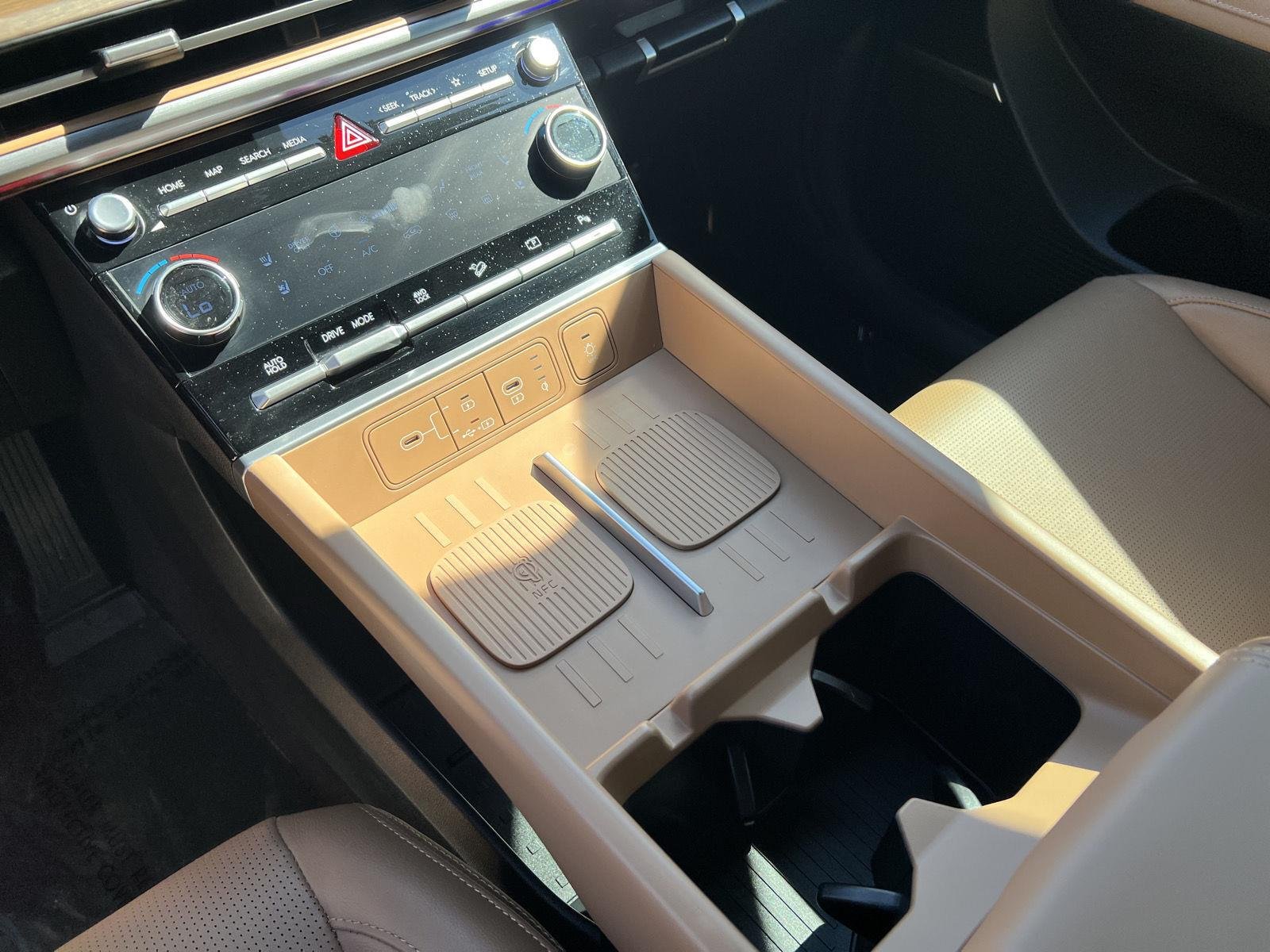 2025 Hyundai Santa Fe Limited - Photo 35