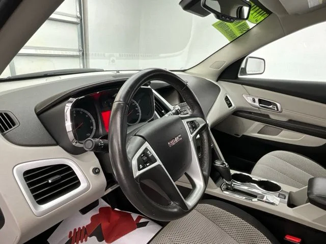 Used 2016 White GMC SLE-2 image 18