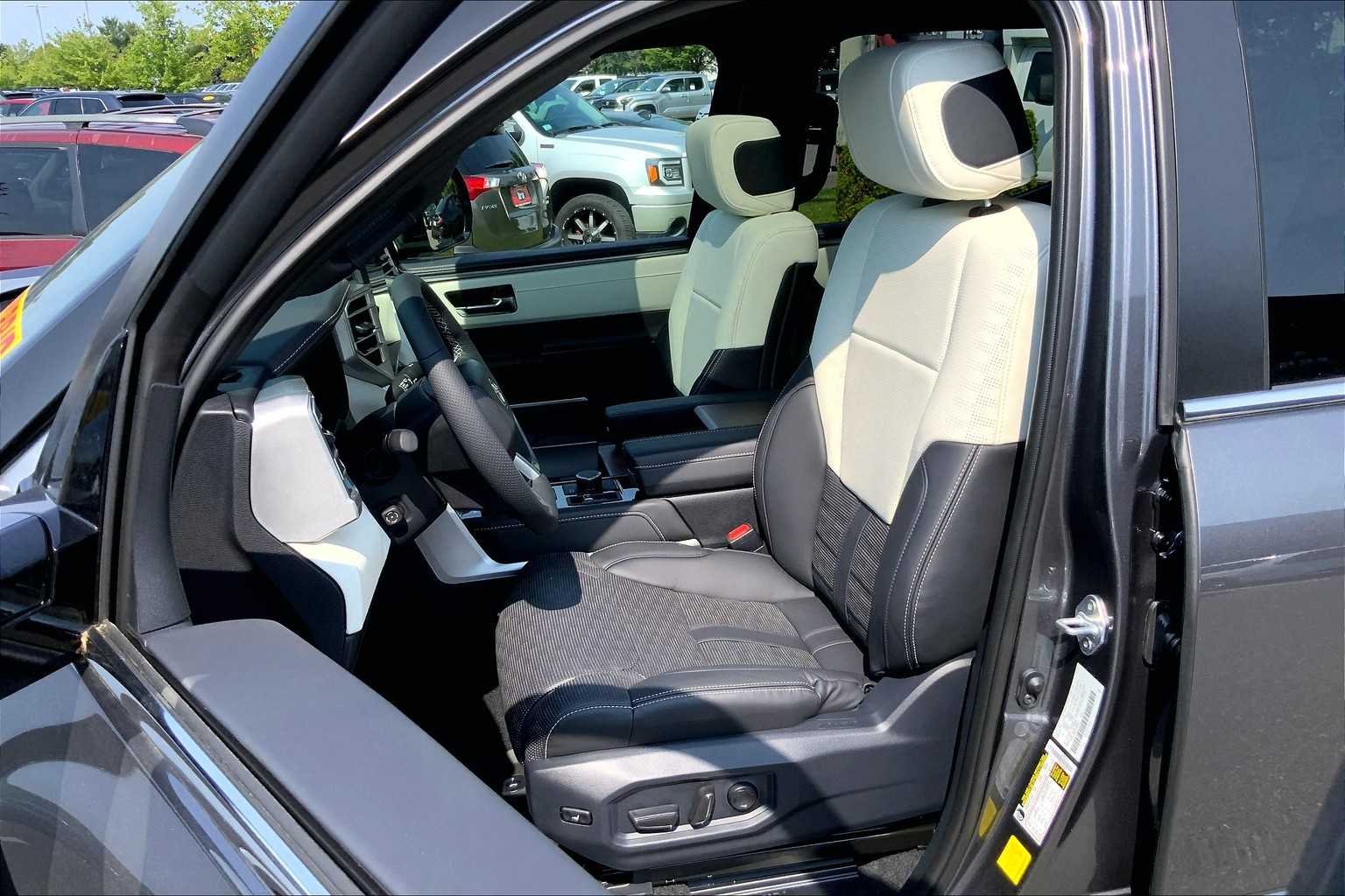 2025 Toyota Tundra Capstone - Photo 9