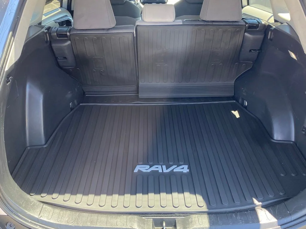 Used 2025 Silver Toyota XLE image 11