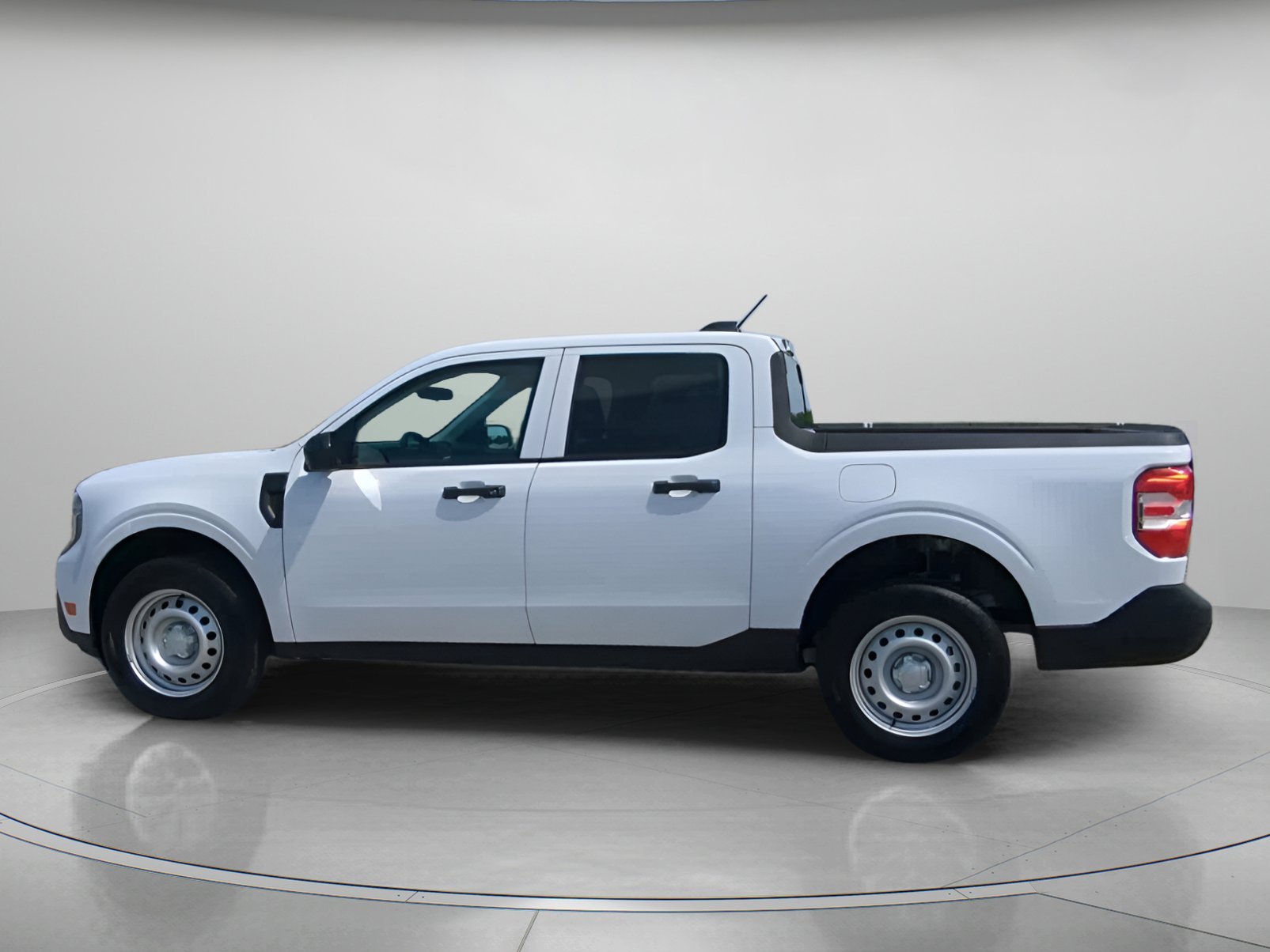 2026 Ford Maverick XL - Photo 14