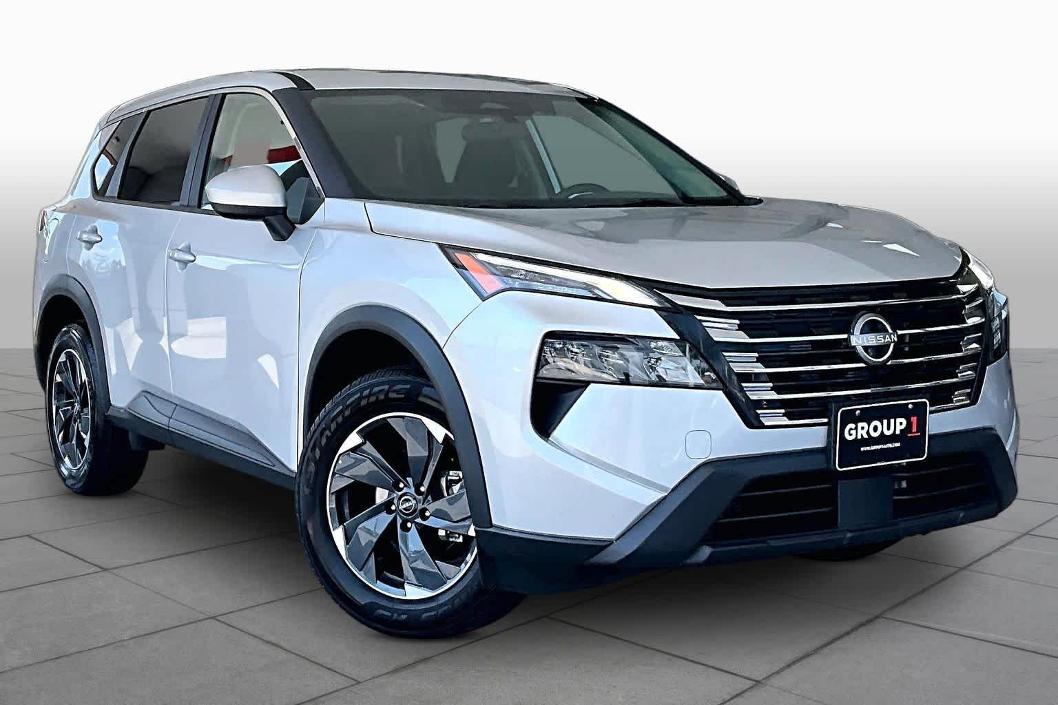 Used 2024 Brilliant Silver Metallic Nissan SV image 3