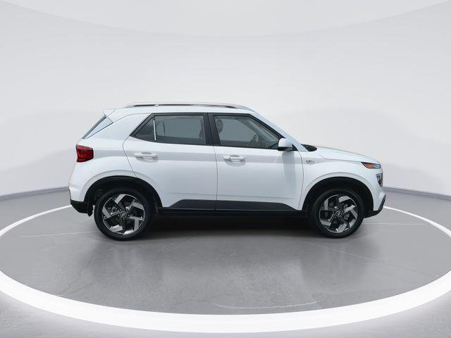New 2026 White Hyundai SEL image 9