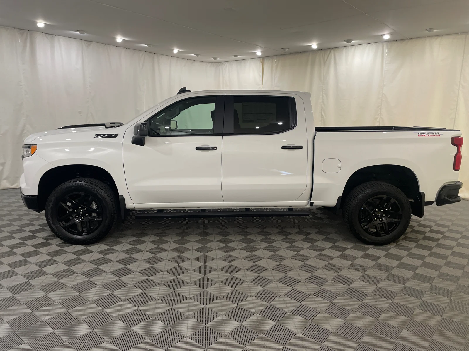 New 2026 Summit White Chevrolet LT Trail Boss image 9