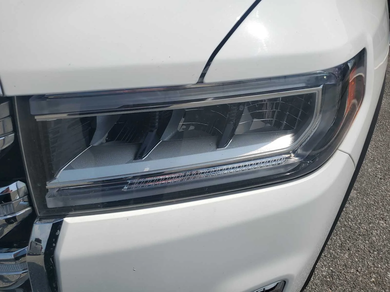 Used 2020 SUMMIT WHITE GMC SLE image 12