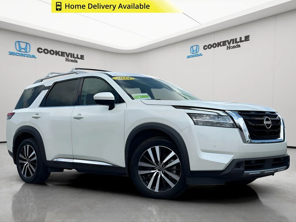 Used 2024 Pearl White Tricoat Nissan Platinum image 1
