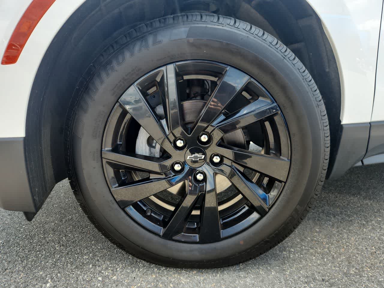 Used 2024 Summit White Chevrolet LS image 11