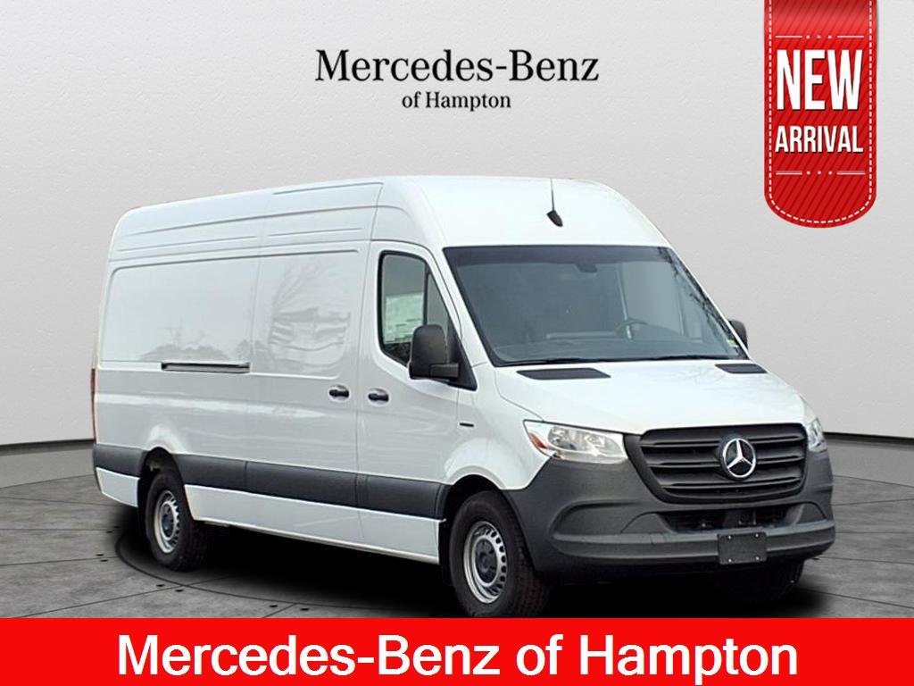 2024 Mercedes-Benz eSprinter 2500 170 WB HO High Roof's photo