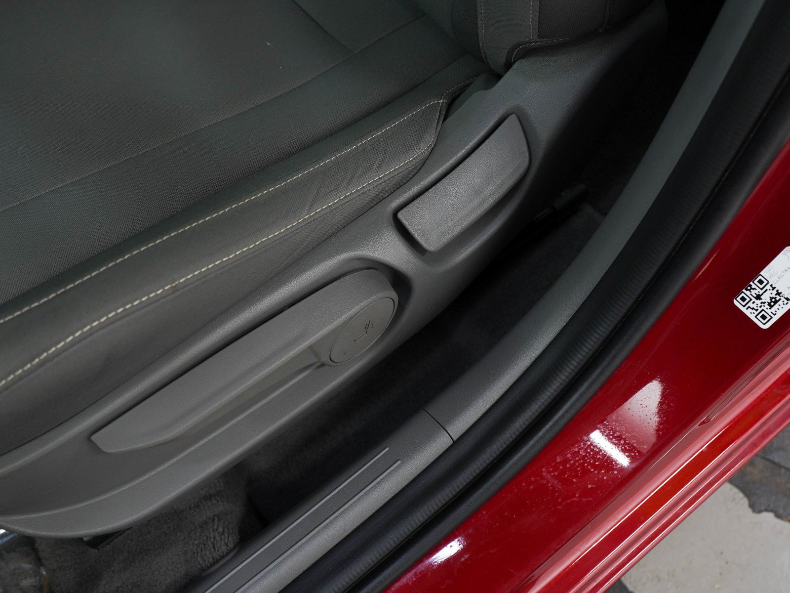 Used 2025 Ultimate Red Hyundai SEL Convenience IVT image 40