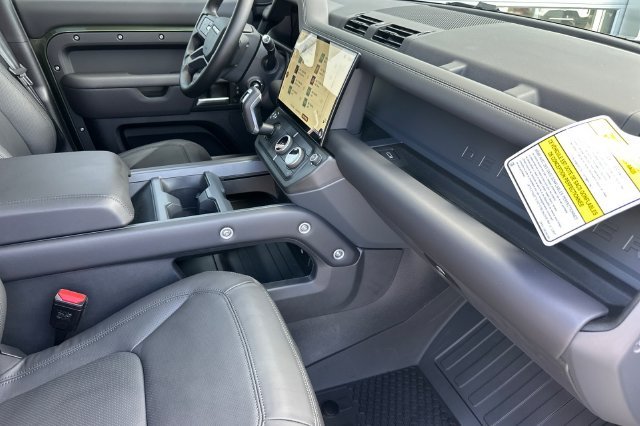 New 2026 Woolstone Green Land Rover S image 14
