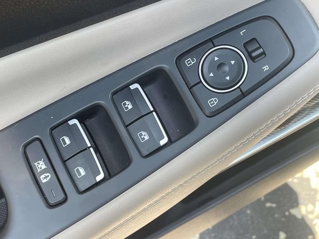 Used 2019 Quartz Hyundai Ultimate image 15