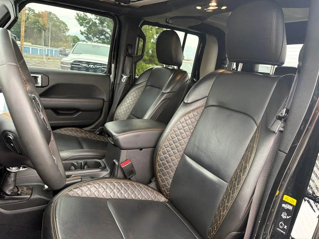 Used 2023 Black Jeep Overland image 29