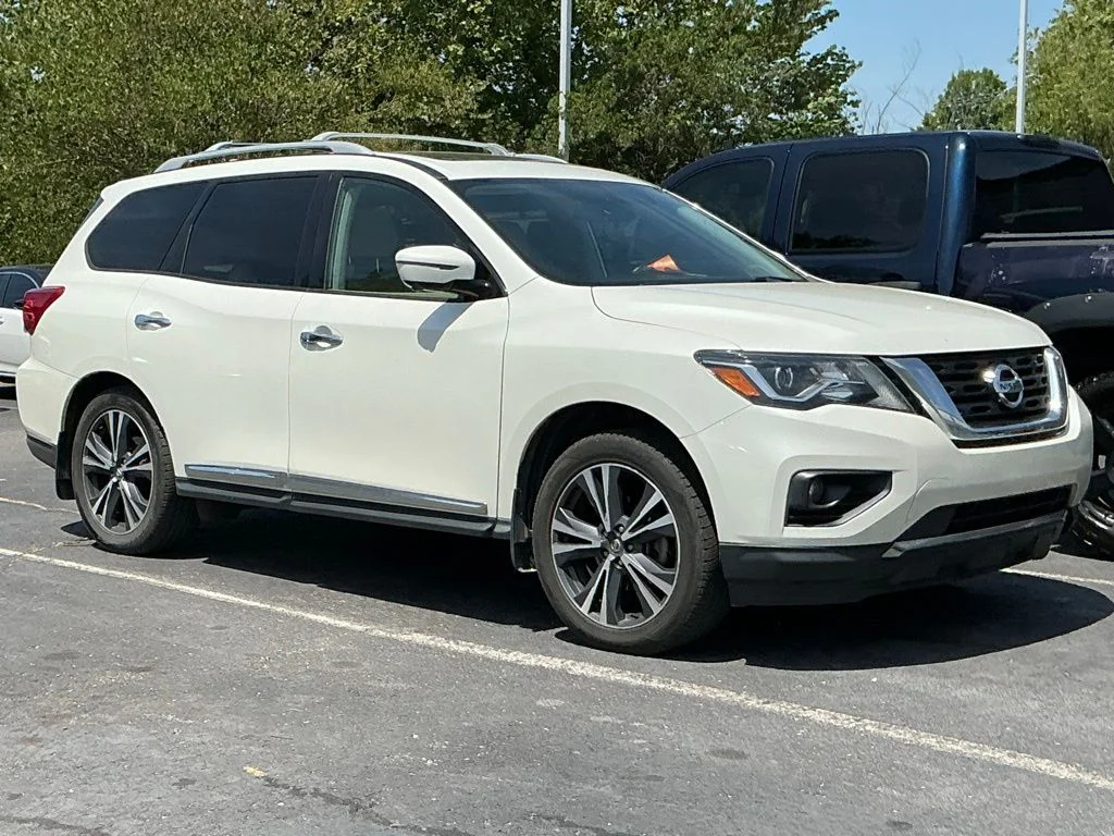 2020 Nissan Pathfinder Platinum 4WD's photo