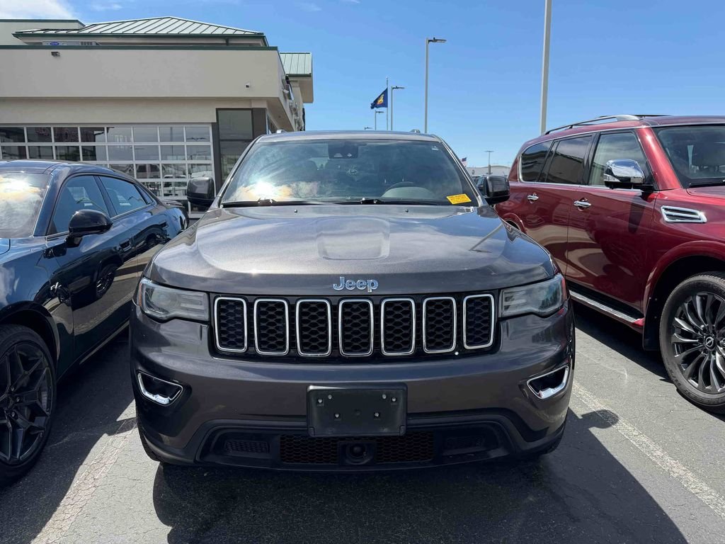 Used 2021 Gray Jeep Laredo E image 4