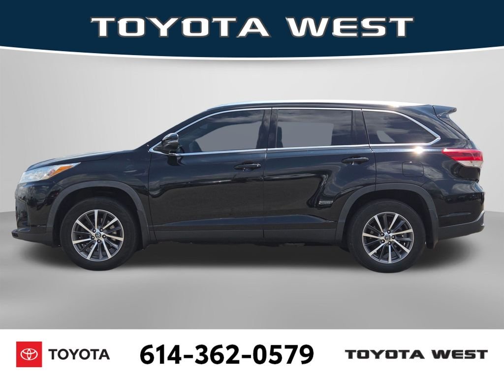 Used 2019 Black Toyota XLE image 11