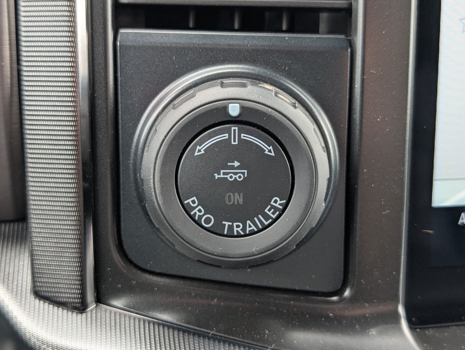 New 2026 Star White Metallic Tri-Coat Ford Platinum image 23