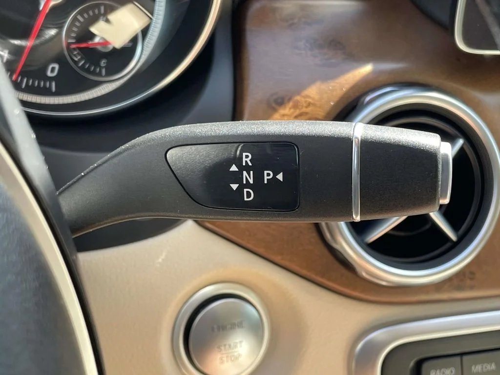 Used 2018 Cirrus White Mercedes-Benz 250 4MATIC® image 12