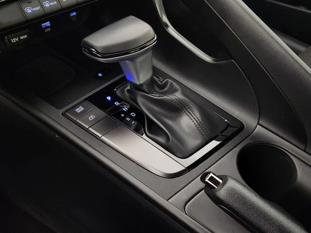 Used 2025 Silver Hyundai SEL Sport image 19
