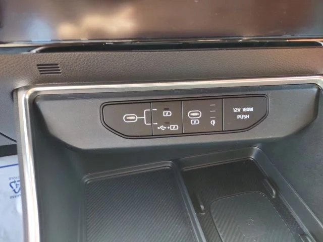 Used 2026 Aurora Black Pearl Kia EX image 16