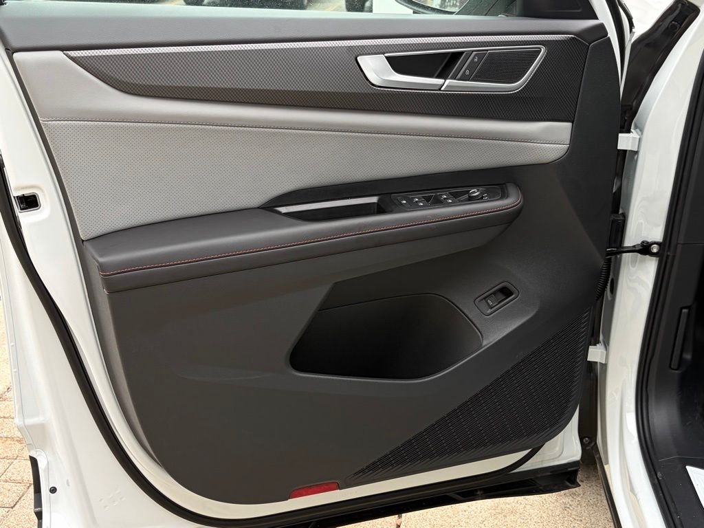 New 2026 Opal White Pearl Volkswagen Peak Edition image 12