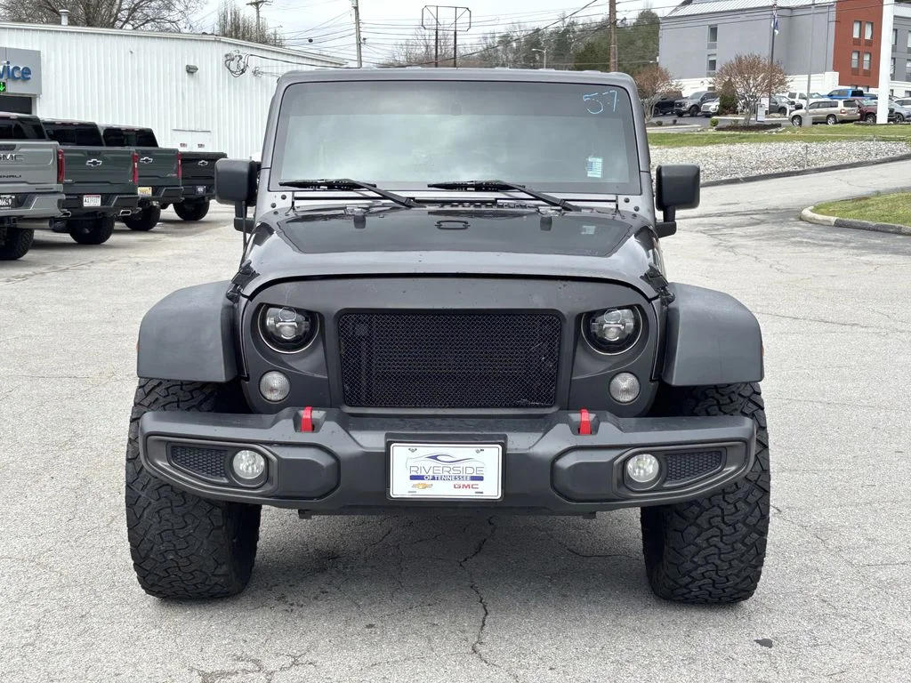 Used 2018 Gray Jeep Unlimited Sport image 5