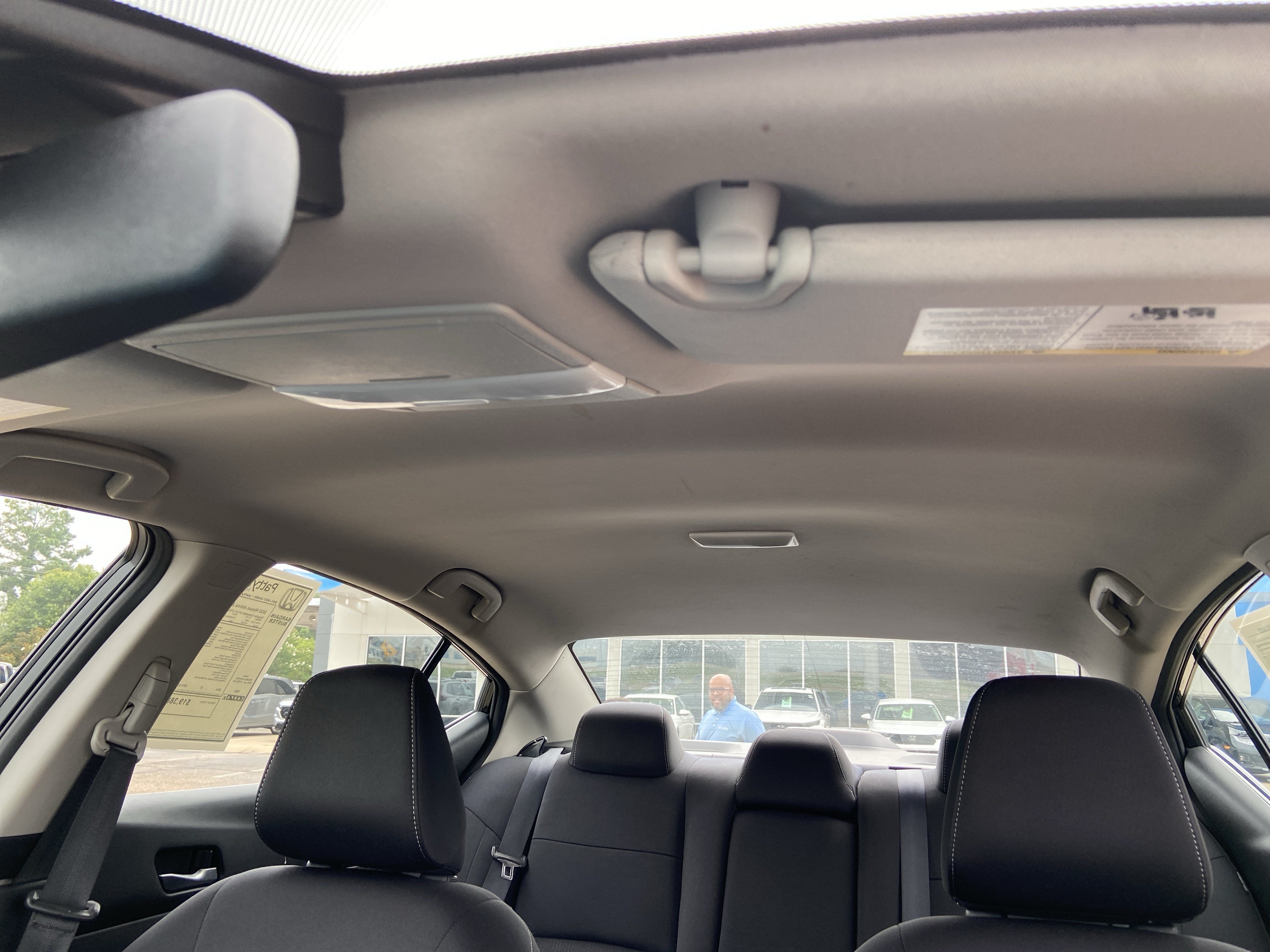 Used 2022 Super Black Nissan 2.5 SV image 29