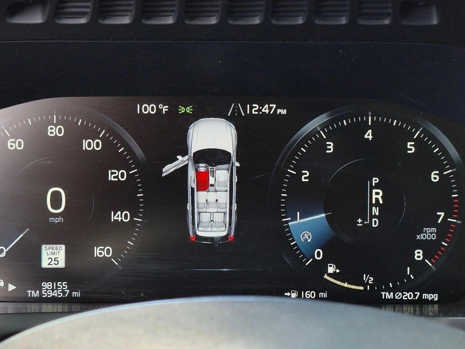 Used 2020 Bright Silver Metallic Volvo Momentum image 6