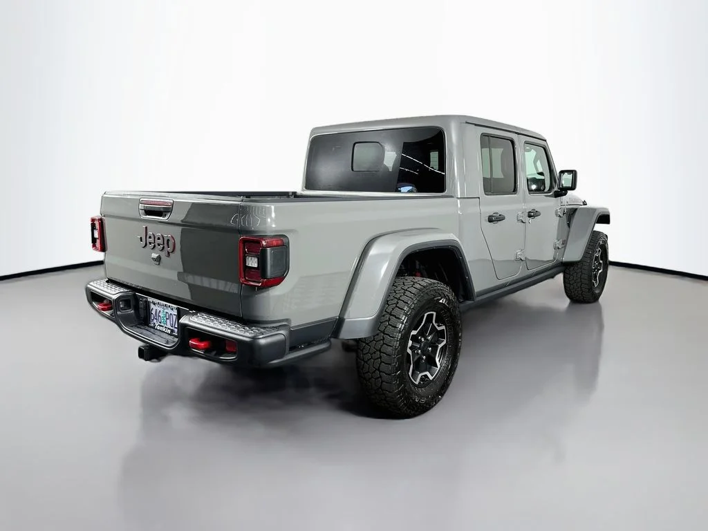Used 2023 Sting-Gray Clearcoat Jeep Rubicon image 8