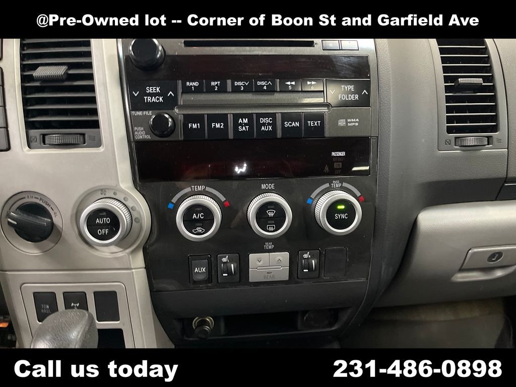Used 2008  Toyota Limited image 18