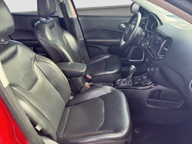 Used 2018 Red Jeep Limited 4x4 image 9