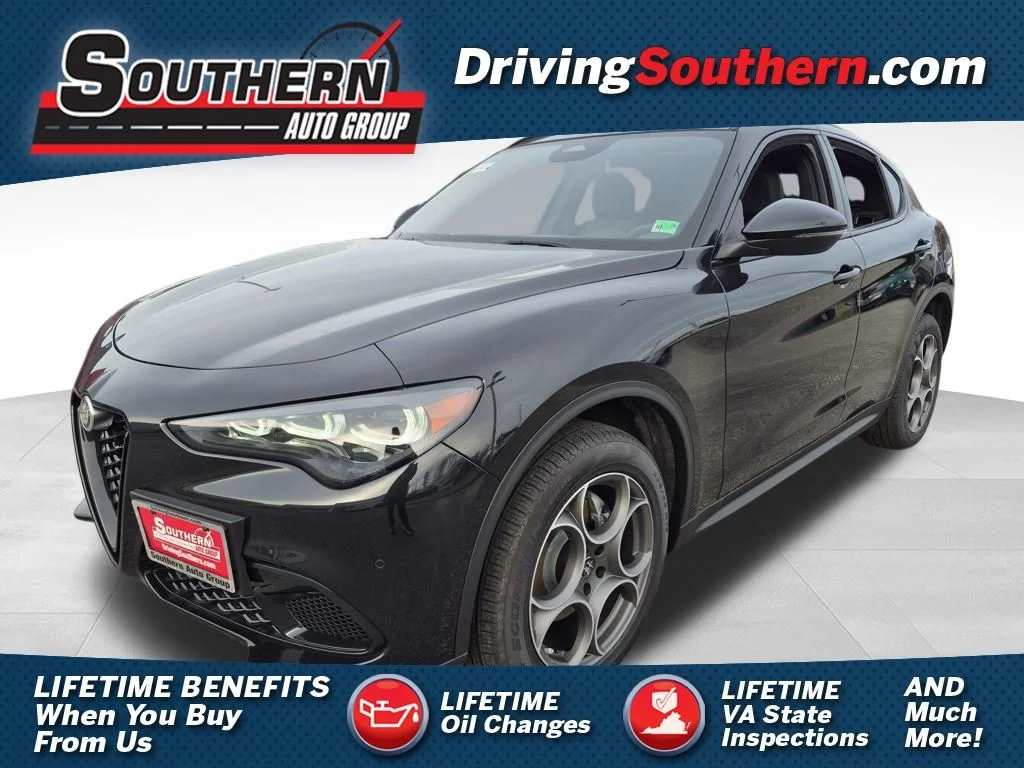 2025 Alfa Romeo Stelvio Intensa