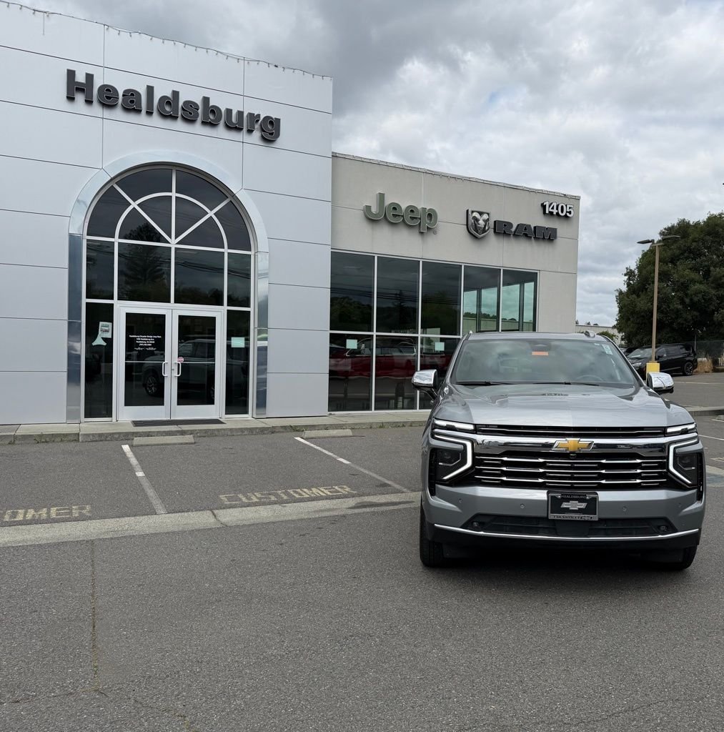 Used 2025 Gray Chevrolet Premier image 9