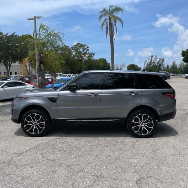 Used 2021 Eiger Gray Metallic Land Rover SE image 2