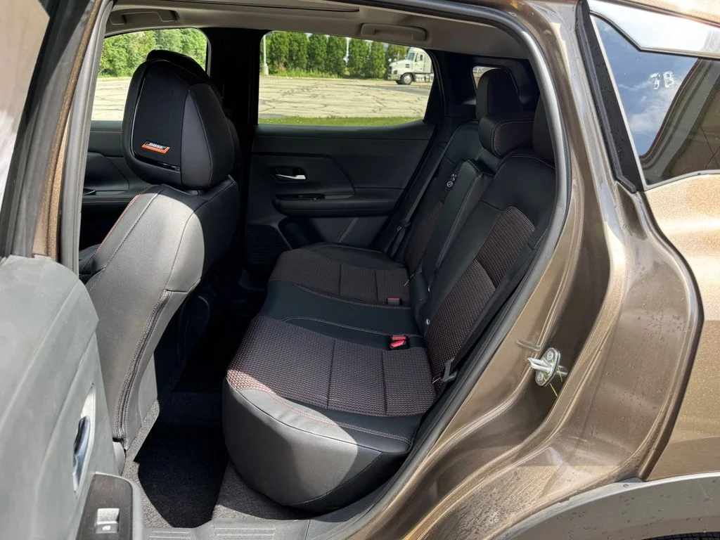 New 2026 Canyon Bronze Metallic Nissan SR image 12