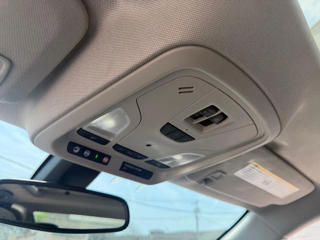 Used 2019 Black Chevrolet Premier image 26