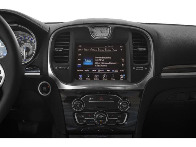 Used 2015 Bright White Clearcoat Chrysler Limited image 13