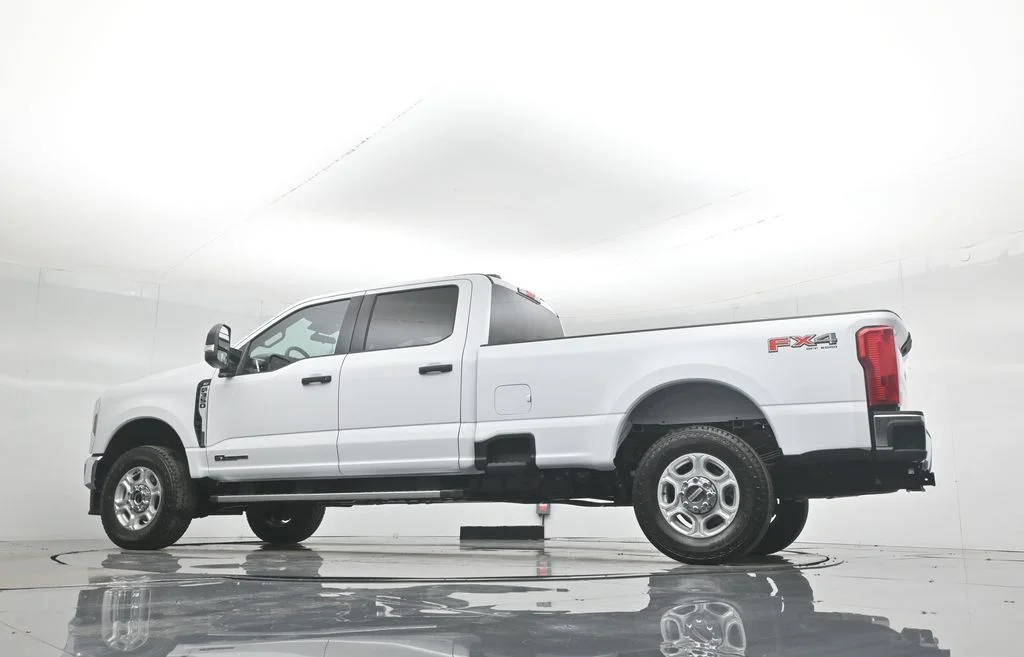 New 2026 Oxford White Ford XLT image 54