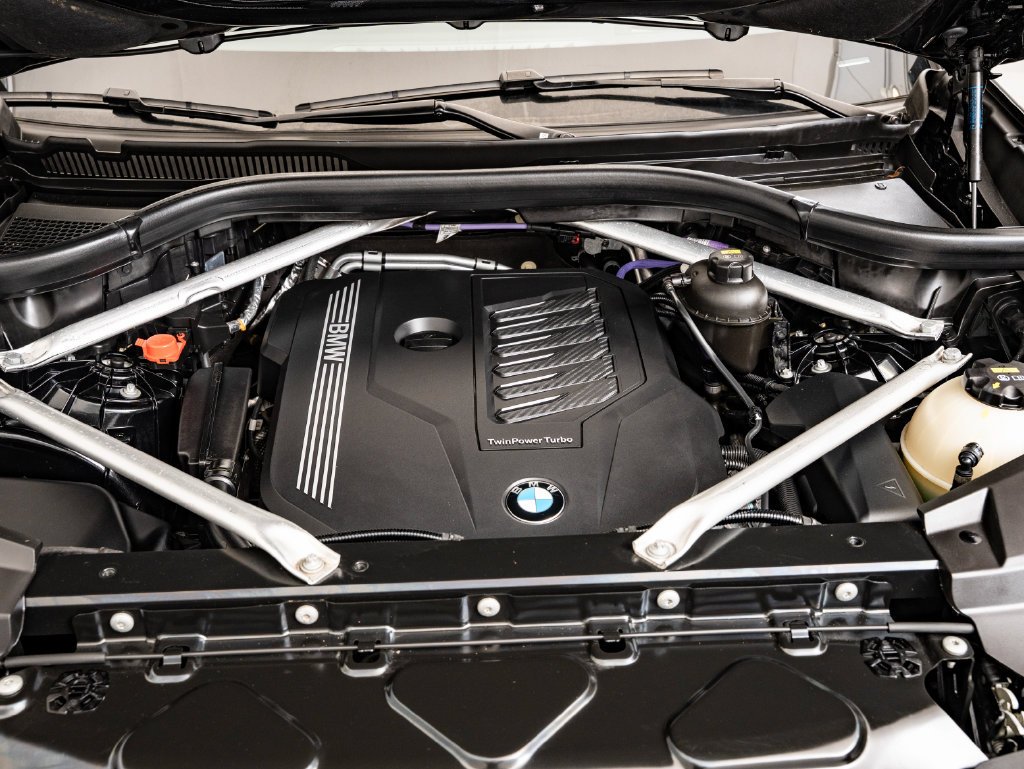 Used 2023 Black Sapphire Metallic BMW xDrive40i image 48