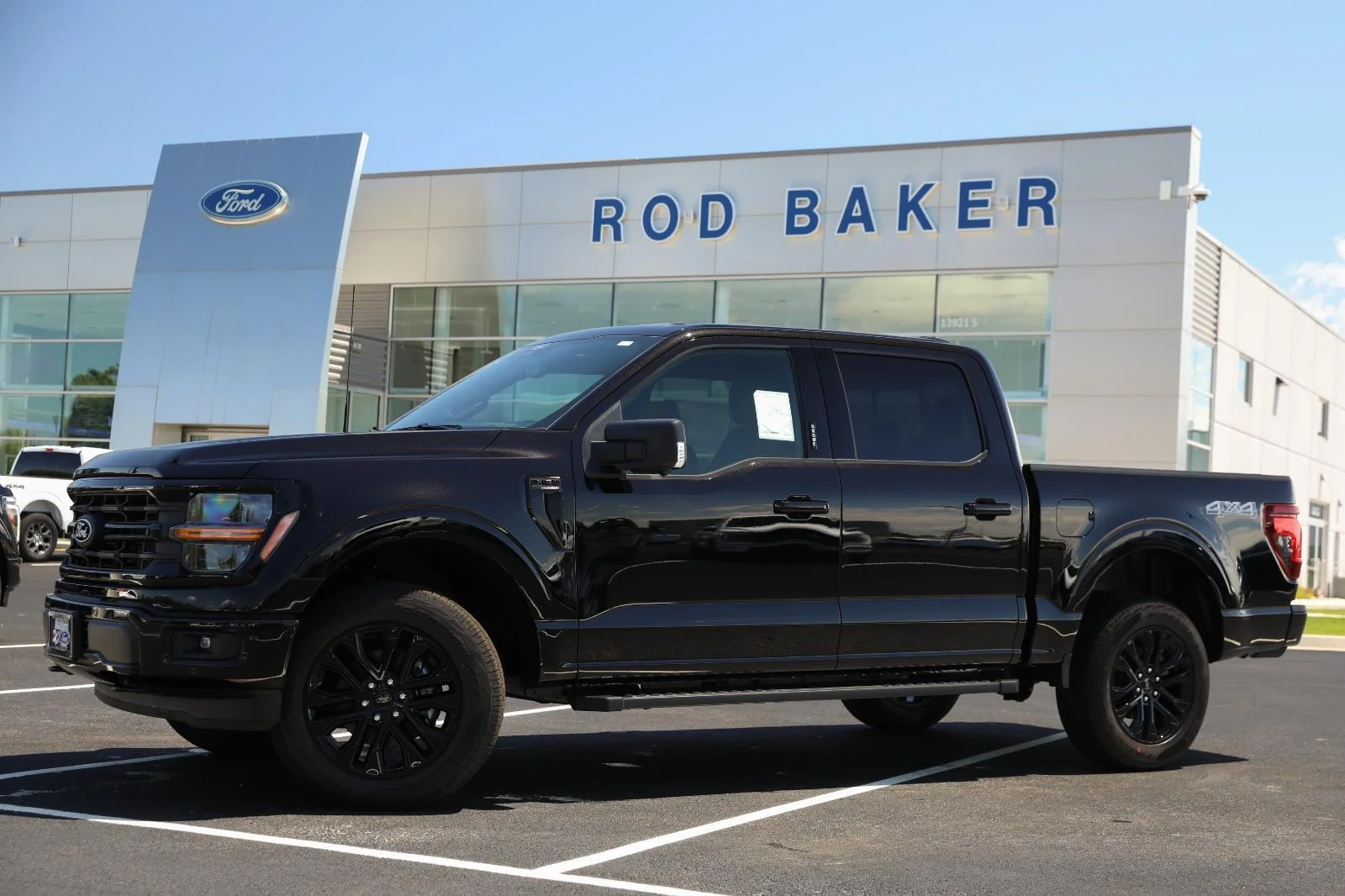 New 2026 Agate Black Metallic Ford XLT image 3