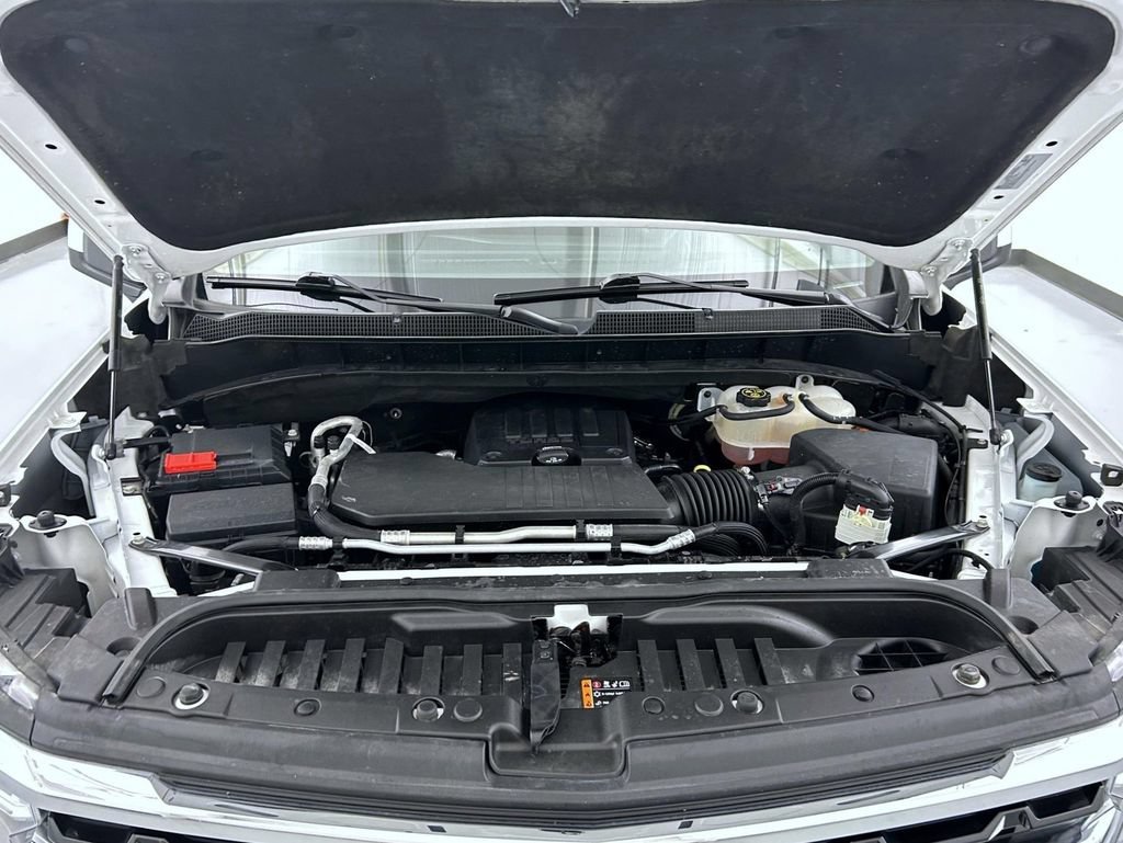 Used 2023 SUMMIT WHITE Chevrolet LT image 25