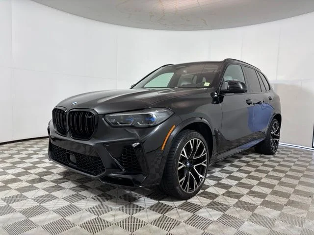 Used 2023 Black Sapphire Metallic BMW Base image 3