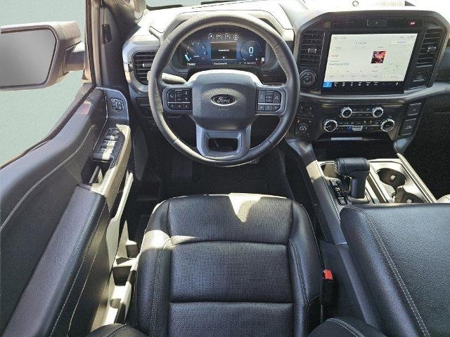 Used 2025 Carbonized Gray Metallic Ford  image 4