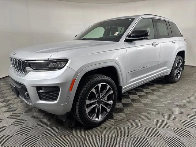 Used 2022 Silver Zynith Jeep Overland image 8