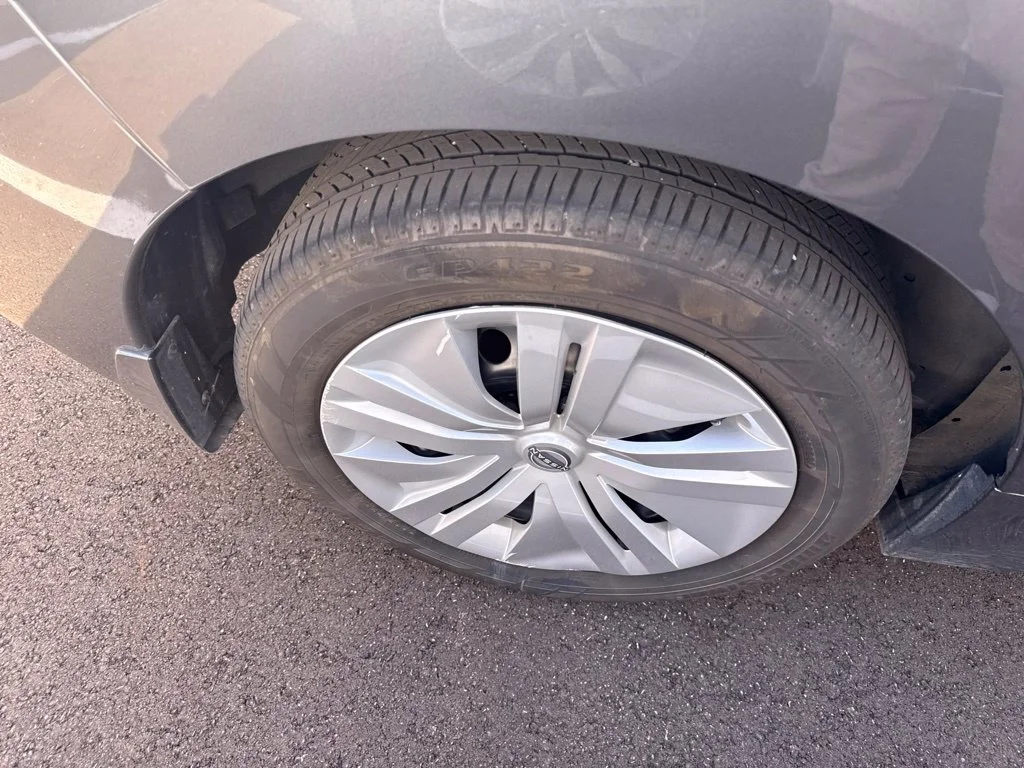 Used 2023 Gray Nissan S image 17
